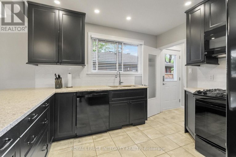 28810538/840-cork-street/elmvale-acres/ottawa/ontario/K1G1Y2_15
