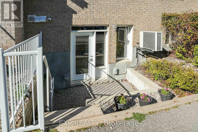 28928923/a-330-everest-private/elmvale-acres/ottawa/ontario/K1G4E4_26