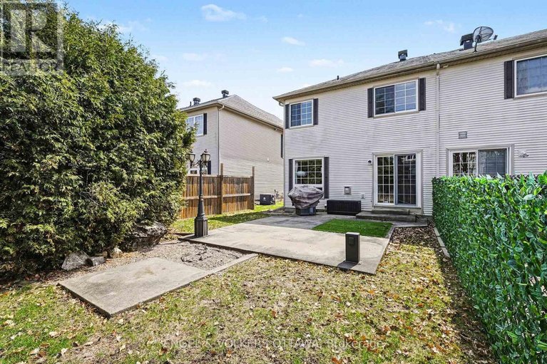 29647563/135-lockhaven-private/stonebridge/ottawa/ontario/K2J5L6_31