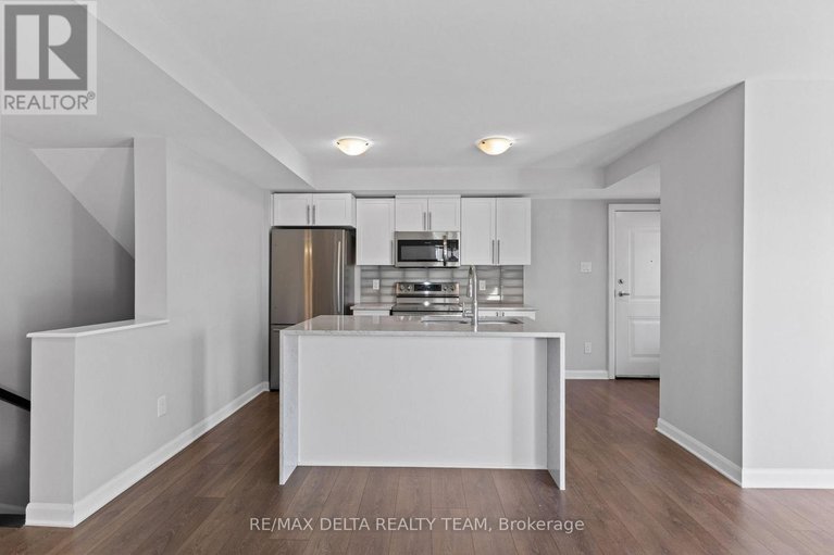 29052296/a-706-amberwing-private/avalon-west/ottawa/ontario/K4A5H5_4