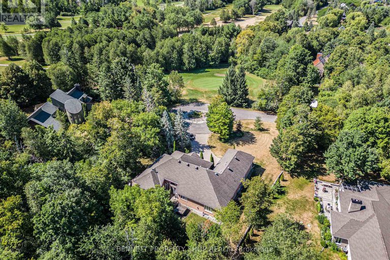 28752704/5-countryside-green/cedar-hillorchard-estates/ottawa/ontario/K2R1B5_45
