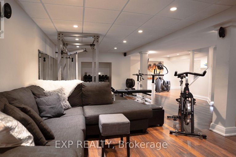 28293980/17-chesswood-court/pineglencountry-place/ottawa/ontario/K2E7E3_31