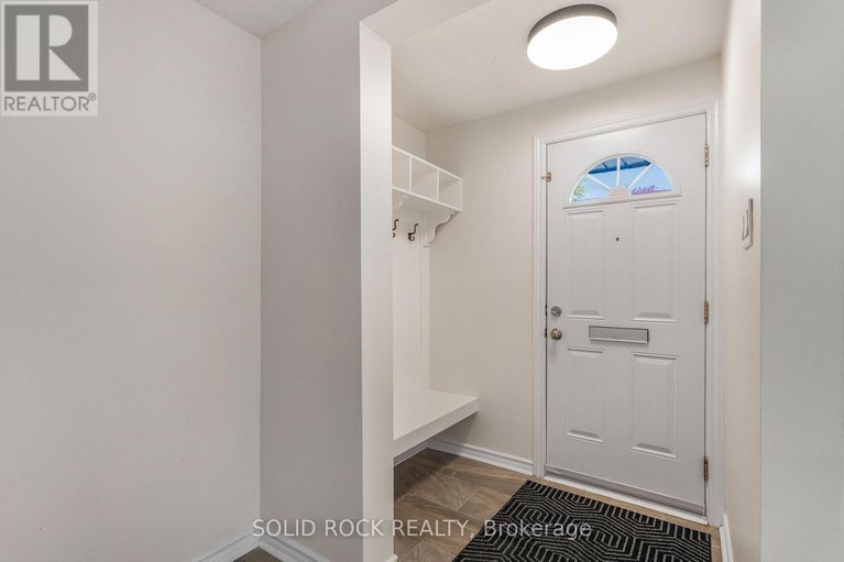 28982760/1394-lassiter-terrace/beaconwood/ottawa/ontario/K1J8N3_3