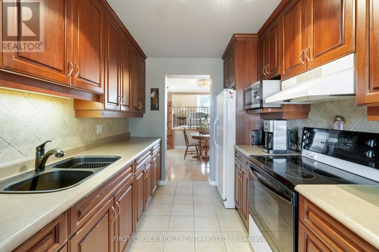 28890065/1631-wainfleet-street/chateauneuf/ottawa/ontario/K1C3G3_7