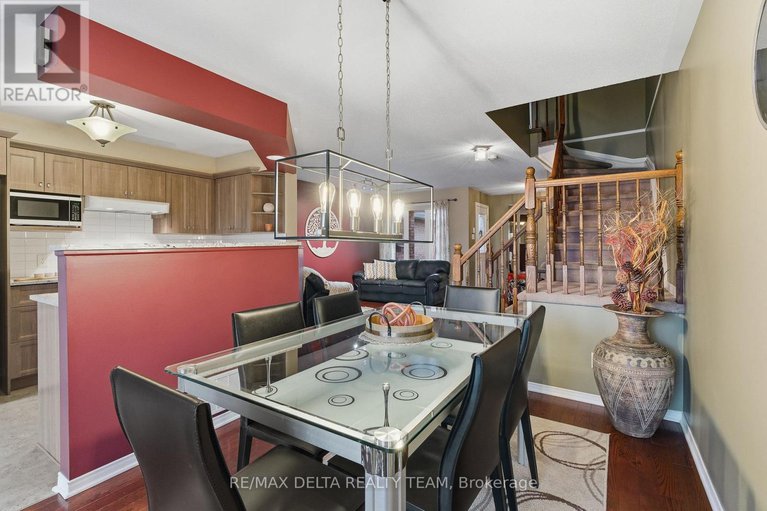 29053952/775-nesting-way/fallingbrookgardenway-south/ottawa/ontario/K4A3X6_9