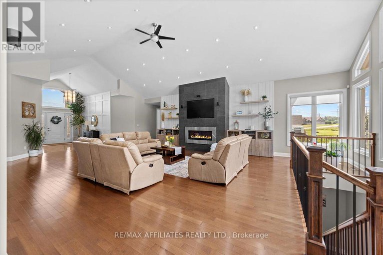 29024438/1610-linkland-court/cumberland-estates/ottawa/ontario/K4C0A5_11