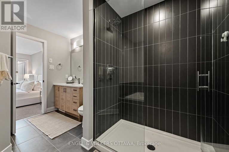 29018593/517-cobra-crescent/emerald-meadowstrailwest/ottawa/ontario/K2V0T6_23