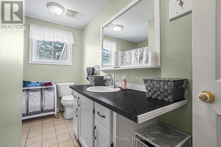 28239136/684-county-road-44-road/north-grenville-twp-kemptville-south/north-grenville/ontario/K0G1J0_17