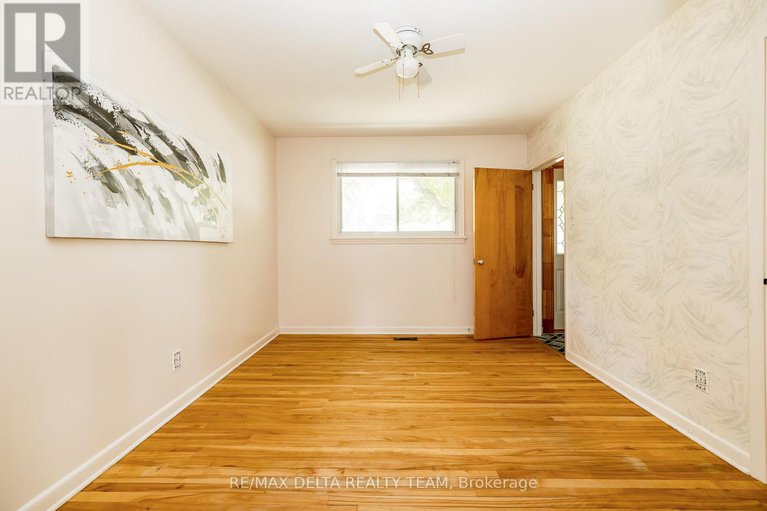 28513120/644-browning-avenue/riverview-park/ottawa/ontario/K1G0T9_10