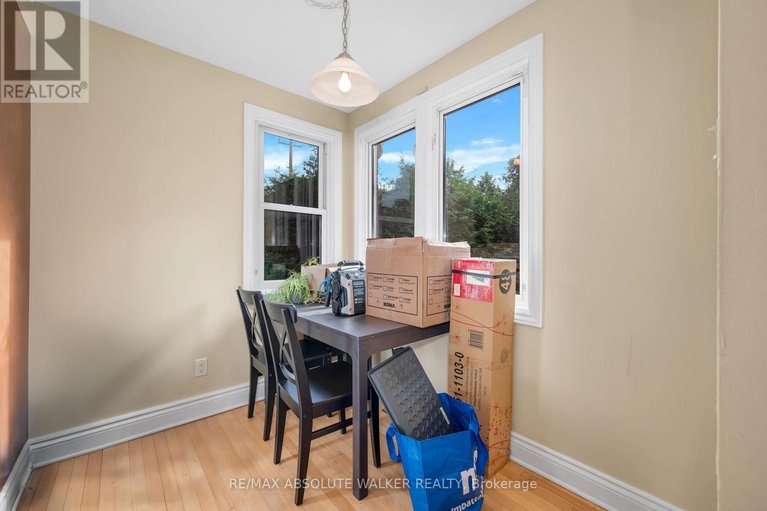28894597/899-maplewood-avenue/queensway-terrace-north/ottawa/ontario/K2B5V6_8