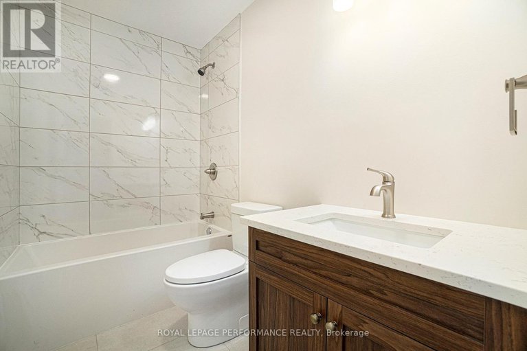 27949952/41-forrester-way/long-sault/south-stormont/ontario/K0C1P0_26