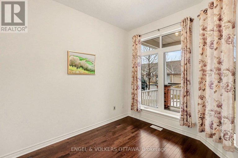 29553229/257-bulrush-crescent/blossom-parkkemp-parkfindlay-creek/ottawa/ontario/K1T0E5_7