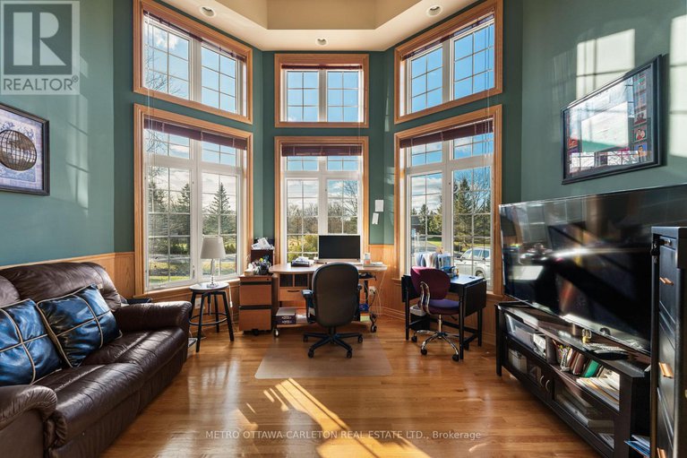 29164467/1651-marronier-court/cumberland-ridge/ottawa/ontario/K4C1C2_5