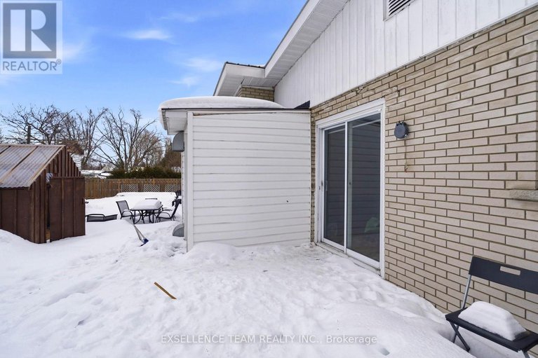 29386895/103-st-george-street-w/alexandria/north-glengarry/ontario/K0C1A0_31