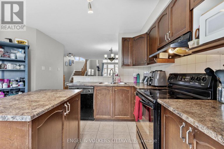 28661212/213-314-tivoli-private/merivale-industrial-parkcitiplace/ottawa/ontario/K2E0A6_12