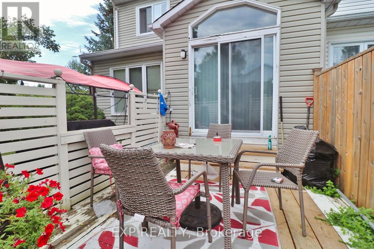 28815931/2127-lauzon-street/fallingbrookgardenway-south/ottawa/ontario/K4A3K7_33