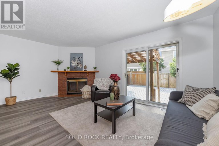 28779716/348-monica-crescent/bilberry-creekqueenswood-heights/ottawa/ontario/K1E3N5_5
