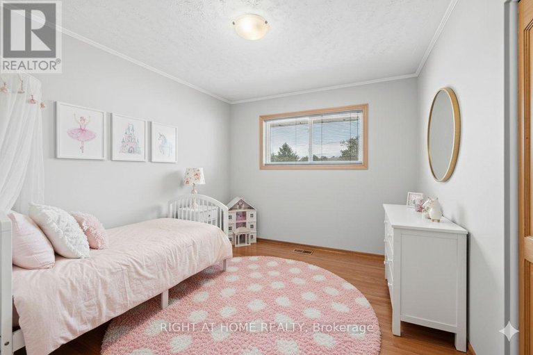 29357379/757-dickens-avenue/elmvale-acres/ottawa/ontario/K1G2X9_26