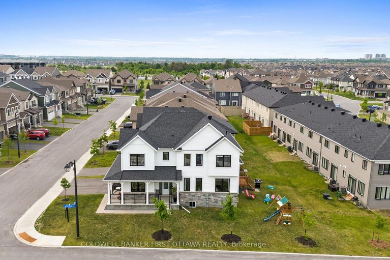 28450240/10-racemose-street/half-moon-bay/ottawa/ontario/K2J6Z9_44