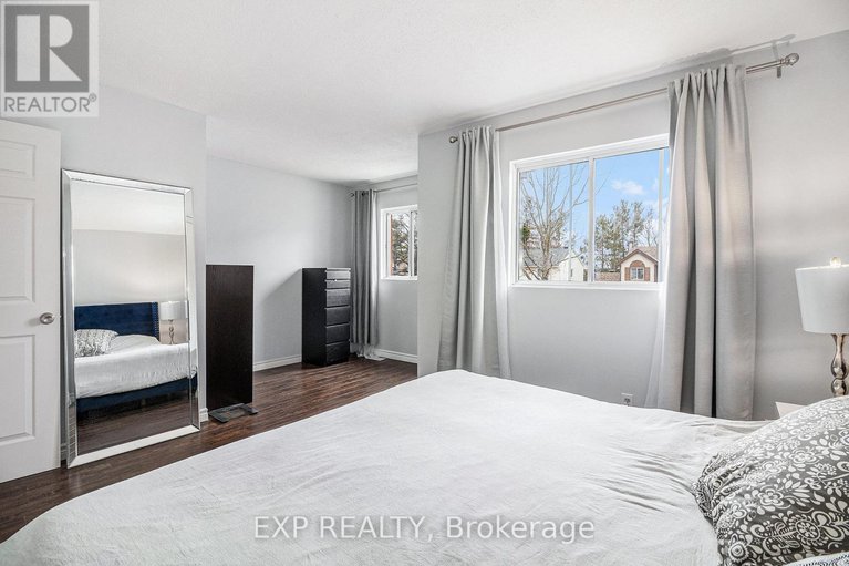 28612446/302-cote-royale-crescent/bilberry-creekqueenswood-heights/ottawa/ontario/K1E3L7_17