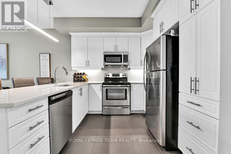 28681481/604-brian-good-avenue/riverside-southgloucester-glen/ottawa/ontario/K4M0G7_14