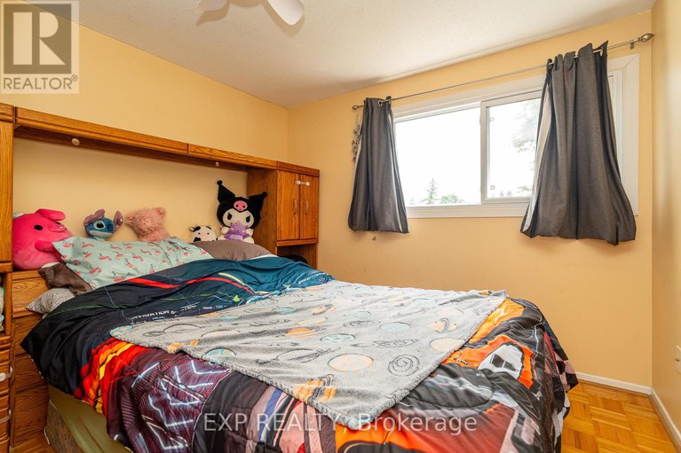 28756531/40-2296-orient-park-drive/blackburn-hamlet-south/ottawa/ontario/K1B4N6_15