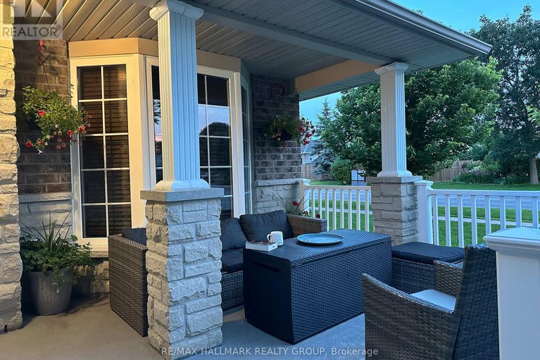 29180077/702-mud-creek-crescent/riverside-southgloucester-glen/ottawa/ontario/K1V1W3_33