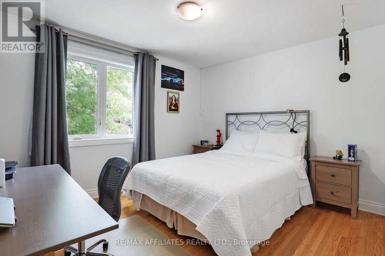 28820218/2347-briar-hill-drive/urbandale-acres/ottawa/ontario/K1H7A7_26