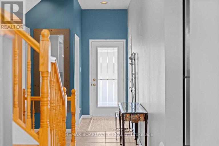 29349266/6355-sablewood-place/chapel-hill/ottawa/ontario/K1C7M3_4