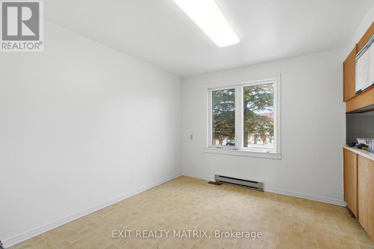 29458726/17-1838-summerfields-crescent/chapel-hill/ottawa/ontario/K1C7B7_13