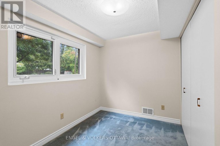 28812739/3348-kodiak-street/south-keys/ottawa/ontario/K1V7S8_37