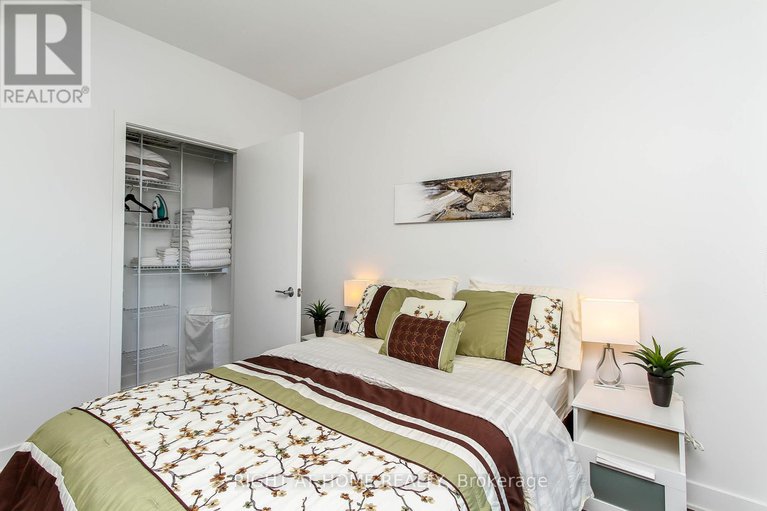 28693588/2102-20-daly-avenue/sandy-hill/ottawa/ontario/K1N0C6_9