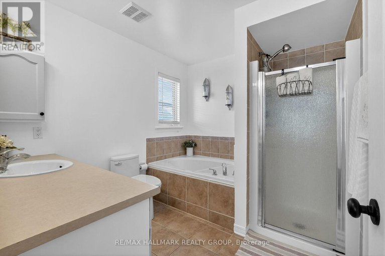 29352241/1952-schroeder-crescent/springridgeeast-village/ottawa/ontario/K4A4P7_33