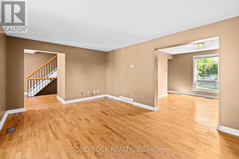 29353006/1631-charbonneau-street/bilberry-creekqueenswood-heights/ottawa/ontario/K1E2J6_11