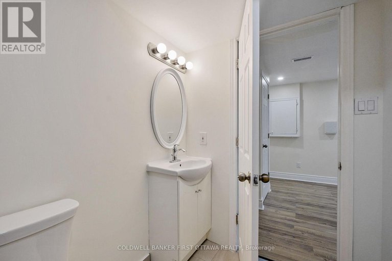 28482188/107-columbia-avenue/hunt-club/ottawa/ontario/K1V1Z3_46
