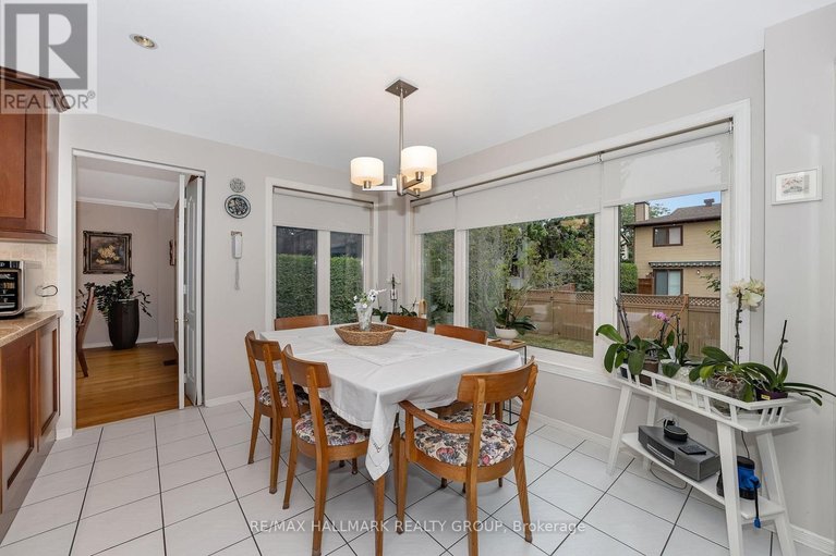 29624952/1850-thornecrest-street/chapel-hill/ottawa/ontario/K1C6K8_14