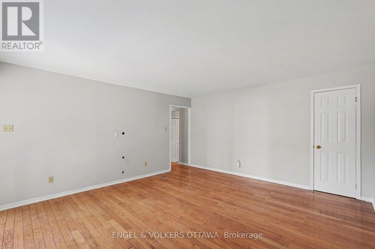 29374555/87-king-george-street/overbrookcastle-heights/ottawa/ontario/K1K1V4_10