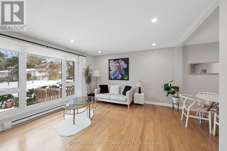 29110852/b-3-banner-road/sheahan-estatestrend-village/ottawa/ontario/K2H8T3_9