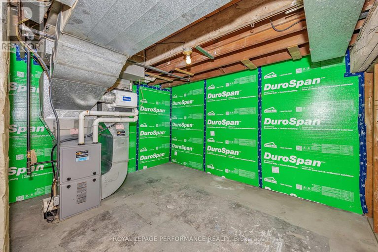 28423853/195-baribeau-street/vanier/ottawa/ontario/K1L7R4_38