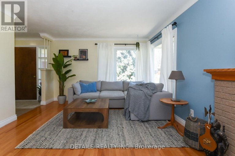 29661613/1222-field-street/bel-air-park/ottawa/ontario/K2C2R2_7