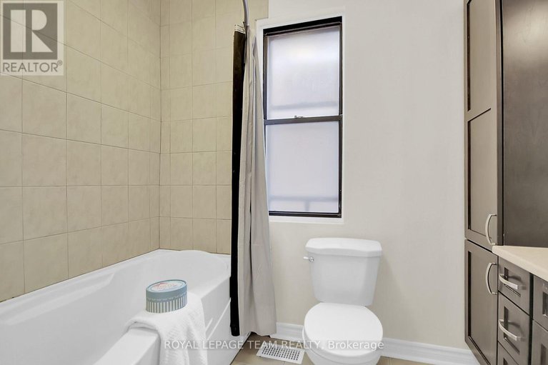 28807289/57-argyle-avenue/ottawa-centregolden-triangle/ottawa/ontario/K2P1B3_21
