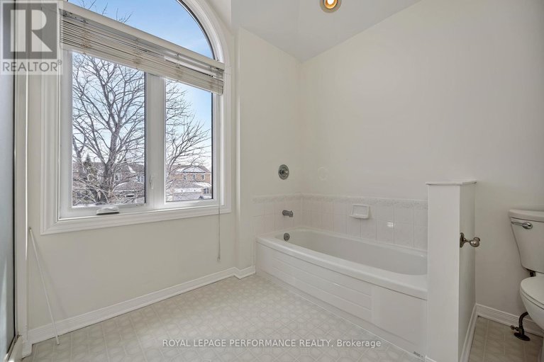 29648632/2023-rolling-brook-drive/orleans-village/ottawa/ontario/K1W1C9_21