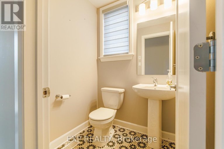 29599484/896-sendero-way/remainder-of-stittsville-area/ottawa/ontario/K2S2W8_4