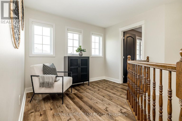 28449853/333-timbertrail-terrace/springridgeeast-village/ottawa/ontario/K4A5A6_33