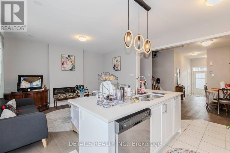 28631168/557-flagstaff-drive/half-moon-bay/ottawa/ontario/K2J6T5_7