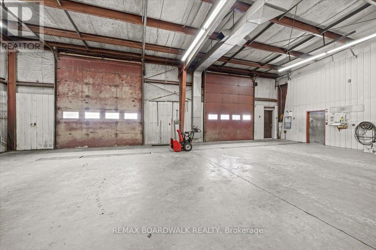 29358697/4547-carlsbad-lane/sarsfieldbearbrook/ottawa/ontario/K0A3H0_41