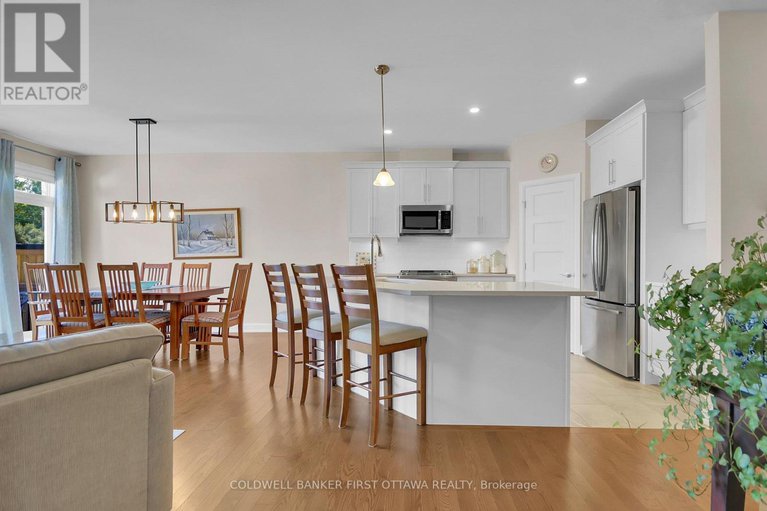 28739997/893-artemis-circle/manotick-south-to-roger-stevens/ottawa/ontario/K4M0H7_7