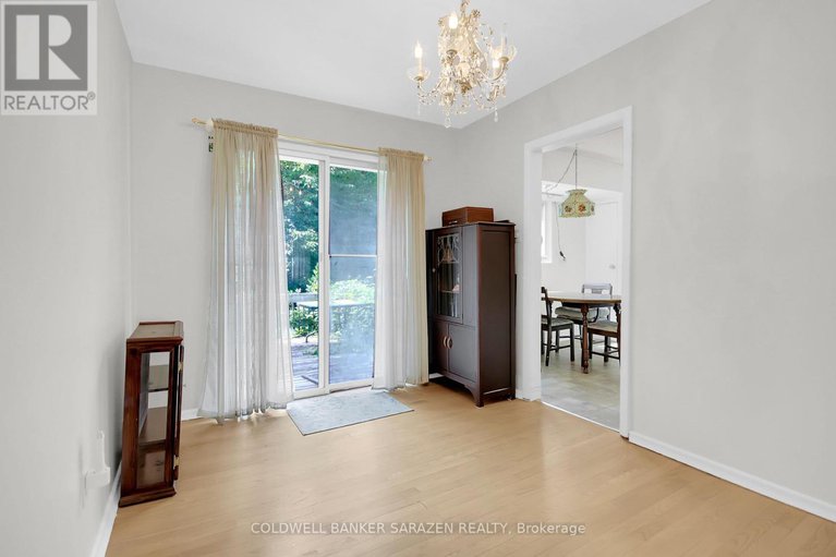 28626682/70-viewmount-drive/meadowlandscrestview/ottawa/ontario/K2G3C3_12