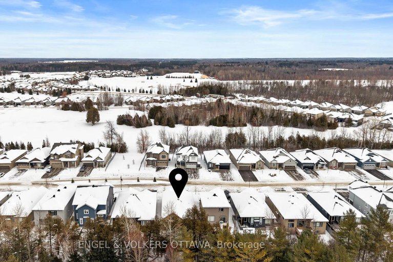 29306754/221-blackhorse-drive/north-grenville-twp-kemptville-south/north-grenville/ontario/K0G1J0_31