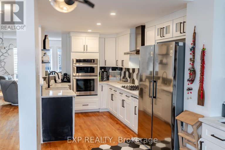 28562164/97-castle-glen-crescent/glencairnhazeldean/ottawa/ontario/K2L4G9_15